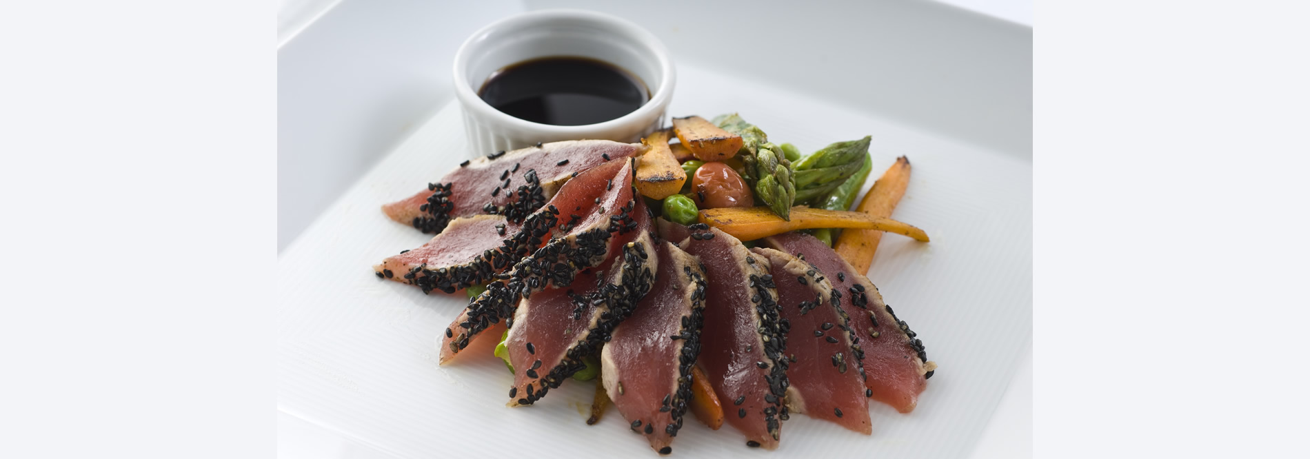 Seared tuna with asparagus and ponzu